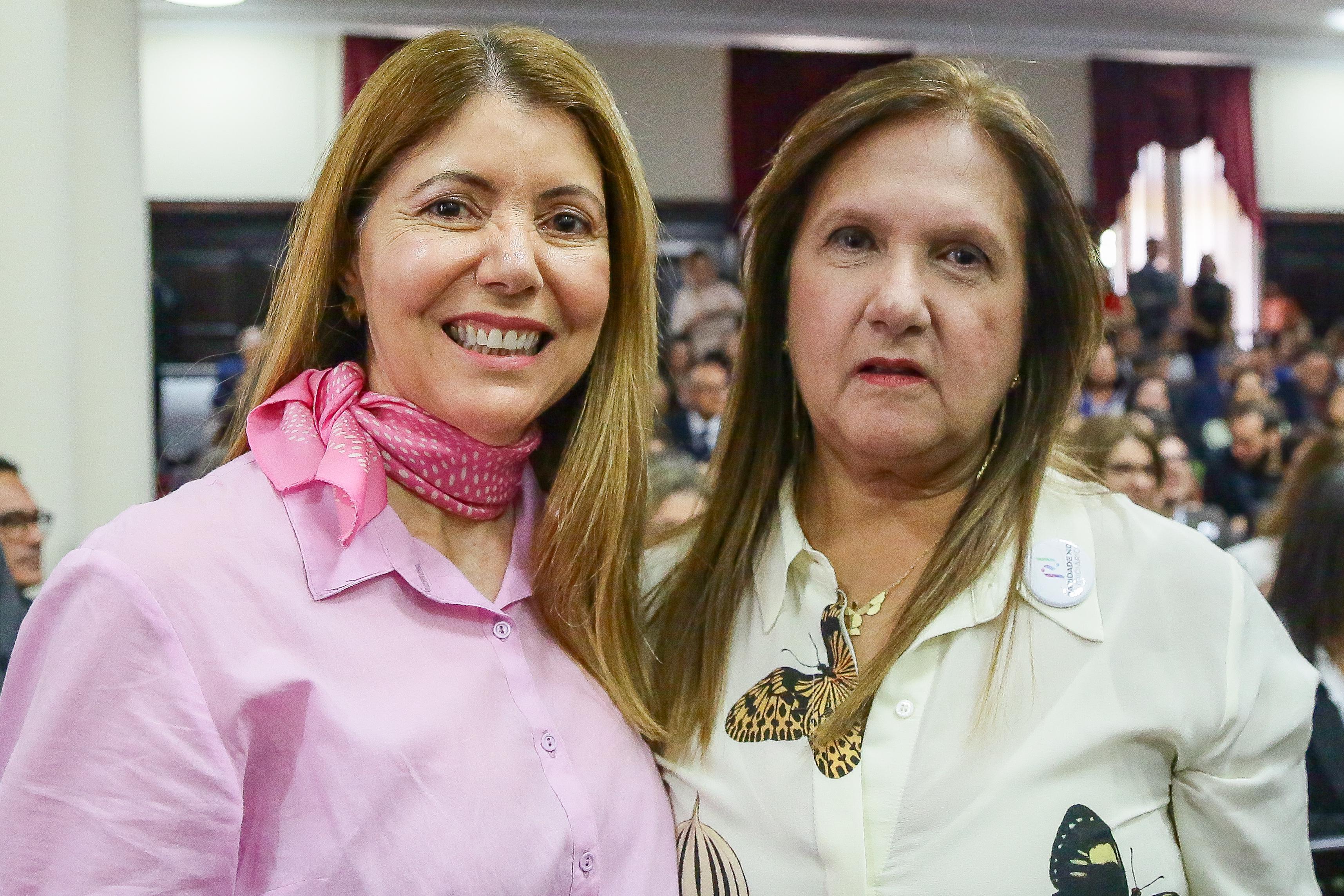 Andrea Epaminondas Tenório de Brito e Ângela Cristina de Norões Lins Cavalcanti