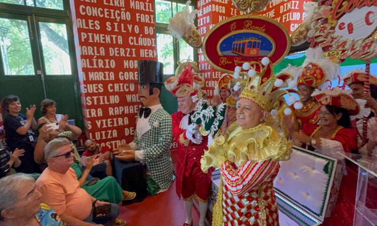 O Clube de Alegoria e Crítica o Homem da Meia-Noite fará um resgate do lirismo, da poesia e da beleza dos carnavais de Pernambuco/Foto: Divulgação O Clube de Alegoria e Crítica o Homem da Meia-Noite fará um resgate do lirismo, da poesia e da beleza dos carnavais de Pernambuco/Foto: Divulgação