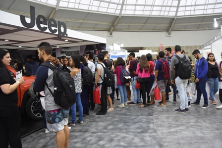 O evento deve reunir mais de 8 mil participantes em busca de oportunidades no mercado de trabalho/Foto: Divulgação/UFPE O evento deve reunir mais de 8 mil participantes em busca de oportunidades no mercado de trabalho/Foto: Divulgação/UFPE