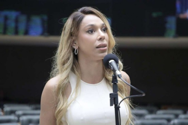 A parlamentar acredita que ainda essa semana o número mínimo, de 171 assinaturas, será alcançado e a proposta será protocolada e formalmente apresentada/Crédito: Mario Agra/Câmara dos Deputados