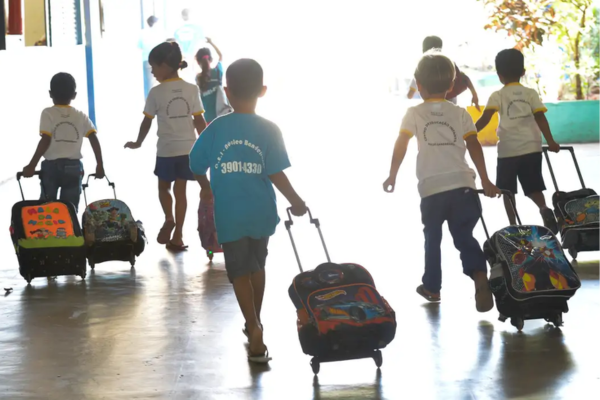 O estudo considera em situação de vulnerabilidade as crianças de famílias em situação de pobreza/Crédito: Agência Brasil O estudo considera em situação de vulnerabilidade as crianças de famílias em situação de pobreza/Crédito: Agência Brasil