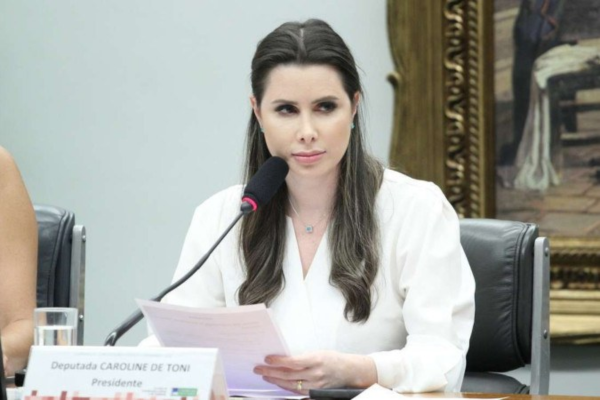 Deputada Caroline de Toni (PL-SC), presidente da Comissão de Constituição e Justiça da Câmara dos Deputados/Crédito: Vinicius Loures/Câmara dos Deputados Deputada Caroline de Toni (PL-SC), presidente da Comissão de Constituição e Justiça da Câmara dos Deputados/Crédito: Vinicius Loures/Câmara dos Deputados