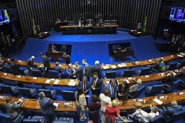 A proposta era alvo de impasse entre os parlamentares devido às alterações feitas na Câmara dos Deputados/Crédito: Jonas Pereira/Agência Senado A proposta era alvo de impasse entre os parlamentares devido às alterações feitas na Câmara dos Deputados/Crédito: Jonas Pereira/Agência Senado