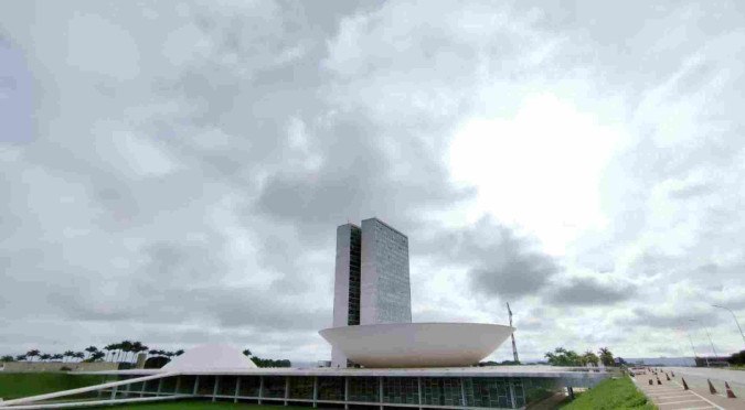 O PL 1.958/2021, de autoria do senador Paulo Paim (PT-RS), traz mudanças como o aumento de percentual das cotas nos concursos públicos de 20% para 30%/foto: Ed Alves/CB O PL 1.958/2021, de autoria do senador Paulo Paim (PT-RS), traz mudanças como o aumento de percentual das cotas nos concursos públicos de 20% para 30%/foto: Ed Alves/CB