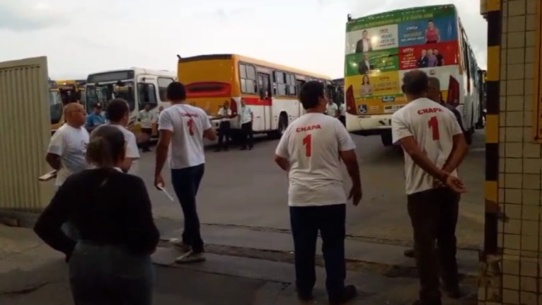Assembleia realizada na garagem da empresa Metropolitana -Jardim Uchôa/Foto: Arquivo/ Sindicato dos rodoviários Assembleia realizada na garagem da empresa Metropolitana -Jardim Uchôa/Foto: Arquivo/ Sindicato dos rodoviários