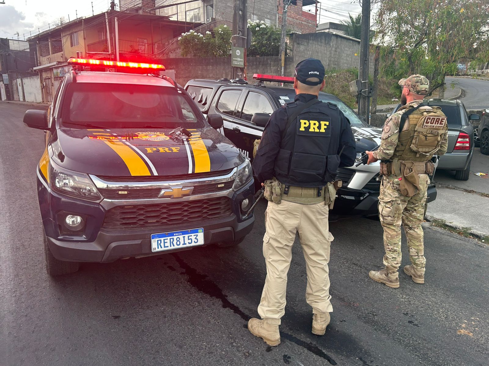 Ação policial aconteceu na BR-408/Foto: PRF Ação policial aconteceu na BR-408/Foto: PRF