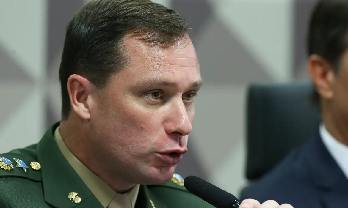 Ex-ajudante de ordens de Jair Bolsonaro, tenente-coronel do Exército Mauro Cid/foto: Lula Marques/ Agência Brasil Ex-ajudante de ordens de Jair Bolsonaro, tenente-coronel do Exército Mauro Cid/foto: Lula Marques/ Agência Brasil