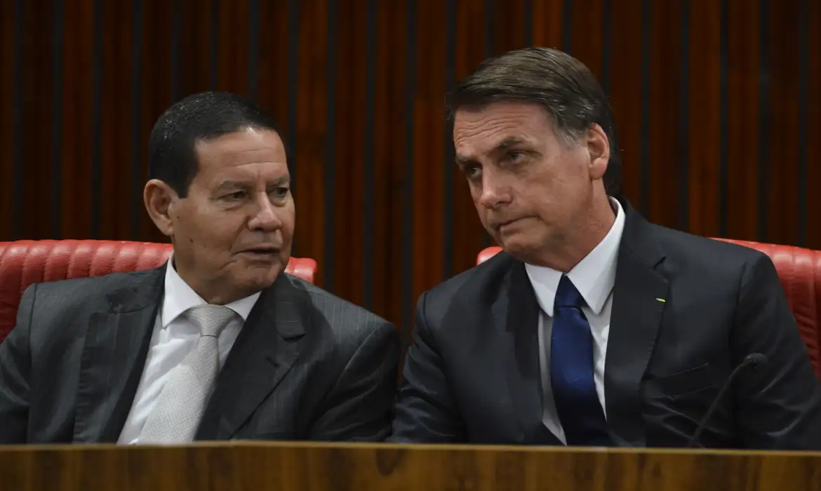 Bolsonaro e outros 36 nomes foram indiciados por abolição violenta do Estado Democrático de Direito, golpe de Estado e organização criminosa/foto: Valter Campanato/Agência Brasil Bolsonaro e outros 36 nomes foram indiciados por abolição violenta do Estado Democrático de Direito, golpe de Estado e organização criminosa/foto: Valter Campanato/Agência Brasil