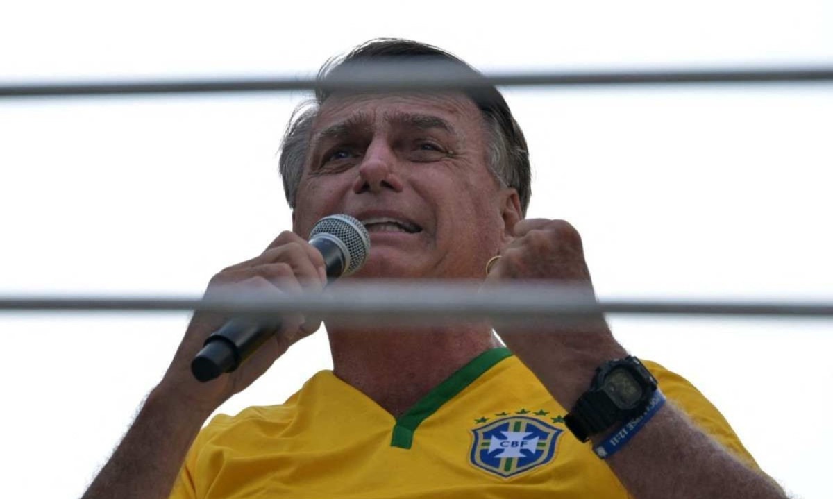 Bolsonaro foi indiciado pela Polícia Federal (PF) no inquérito que apura a tentativa de golpe de Estado/foto: Nelson Almeida/AFP Bolsonaro foi indiciado pela Polícia Federal (PF) no inquérito que apura a tentativa de golpe de Estado/foto: Nelson Almeida/AFP