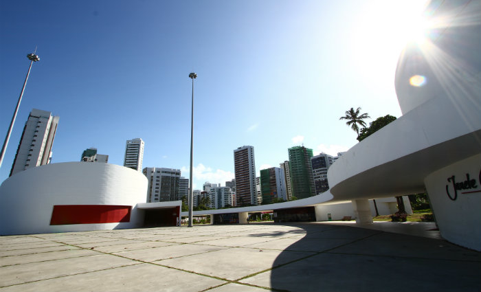 De acordo com as informações repassadas pelos advogados do grupo, a expressa intenção da PCR de construir, em área contígua ao condomínio, um reservatório subterrâneo de aproximadamente 70 metros quadrados/Foto: Paulo Paiva/Arquivo DP