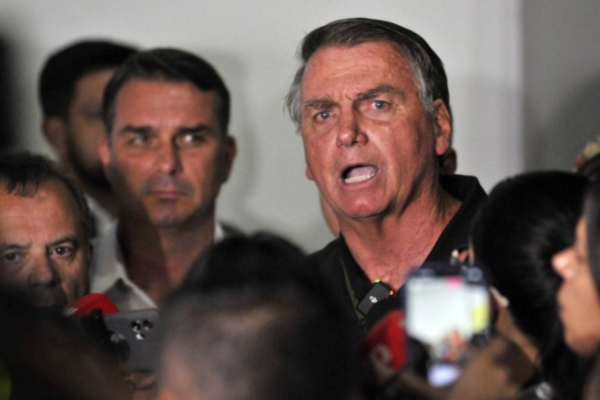 Bolsonaro: "É um absurdo o que está se falando. Da minha parte, nunca houve discussão de golpe"/Crédito: Minervino Júnior/CB