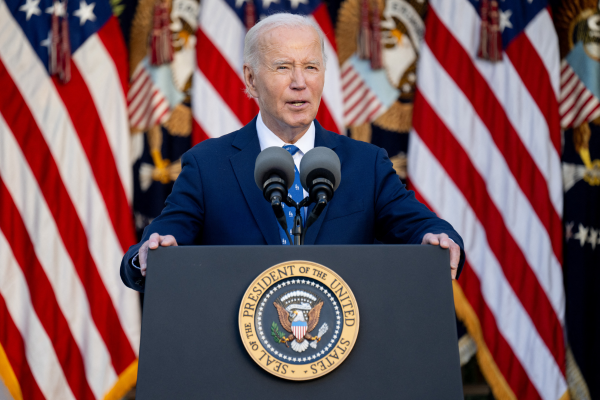 O presidente dos EUA, Joe Biden (Democrata) falando sobre o cessar-fogo entre Israel e o Hezbollah no Líbano/Crédito: SAUL LOEB / AFP