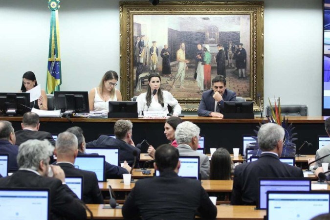 Proposta precisará ir ainda para comissão especial antes de poder ser votada em plenário/foto: Vinicius Loures/Câmara dos Deputados Proposta precisará ir ainda para comissão especial antes de poder ser votada em plenário/foto: Vinicius Loures/Câmara dos Deputados