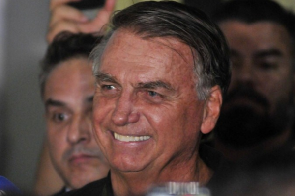Bolsonaro alega ser vítima de uma perseguição e levantou a possibilidade de pedir refúgio em alguma embaixada caso tenho a prisão decretada/Crédito: Minervino Júnior/CB Bolsonaro alega ser vítima de uma perseguição e levantou a possibilidade de pedir refúgio em alguma embaixada caso tenho a prisão decretada/Crédito: Minervino Júnior/CB