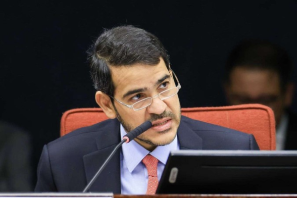 O advogado-geral da União, Jorge Messias, também lembrou as depredações de janeiro do ano passado/Crédito: Rosinei Coutinho/SCO/STF O advogado-geral da União, Jorge Messias, também lembrou as depredações de janeiro do ano passado/Crédito: Rosinei Coutinho/SCO/STF