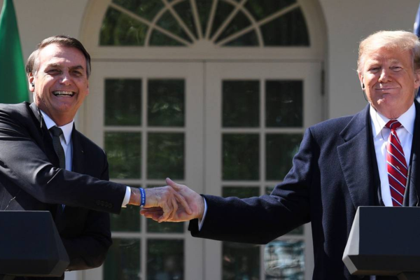 Assim como Trump, ele atribuiu os seus problemas jurídicos a uma suposta perseguição política/Crédito: Jim Watson / AFP Assim como Trump, ele atribuiu os seus problemas jurídicos a uma suposta perseguição política/Crédito: Jim Watson / AFP