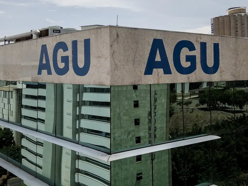 A AGU defende a reforma de pontos específicos que fazem parte da decisão do ministro Flávio Dino/foto: Rafa Neddermeyer/Agência Brasil