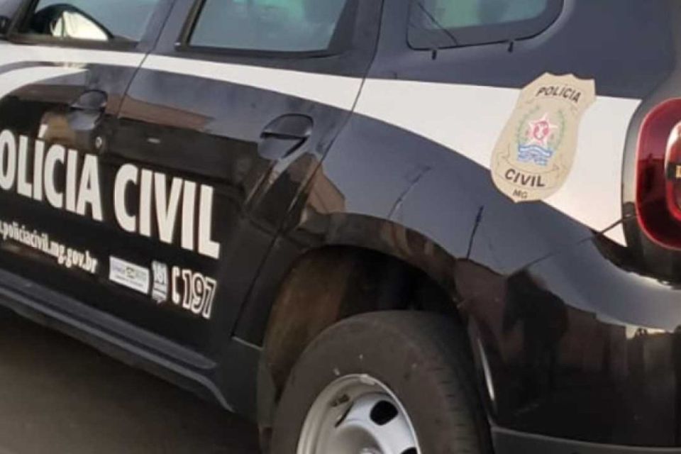 A Polícia Civil indiciou homem por atear fogo em companheira que não passou senha de celular/crédito: PCMG
