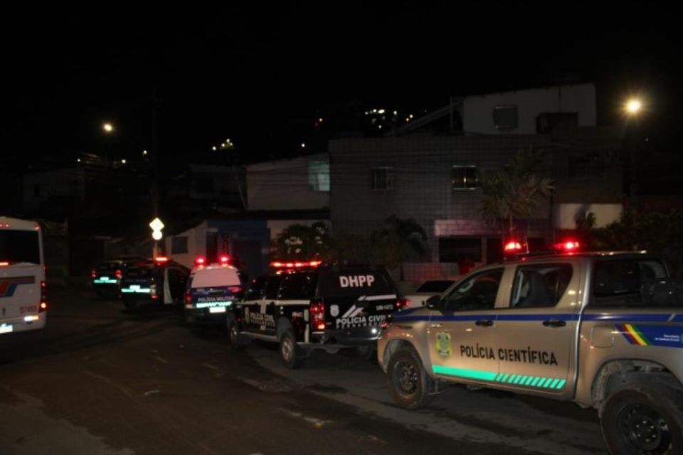 Viaturas foram acionadas para local do crime/Foto:Reprodução Viaturas foram acionadas para local do crime/Foto:Reprodução