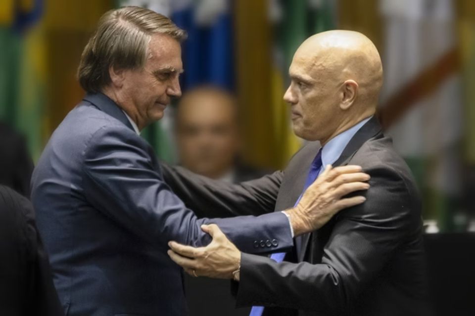 Alexandre de Moraes tem dito que o objetivo de concentrar os processos na 1ª Turma é fazer com que Bolsonaro seja tratado da mesma forma que outros investigados/Crédito: Metrópoles Alexandre de Moraes tem dito que o objetivo de concentrar os processos na 1ª Turma é fazer com que Bolsonaro seja tratado da mesma forma que outros investigados/Crédito: Metrópoles