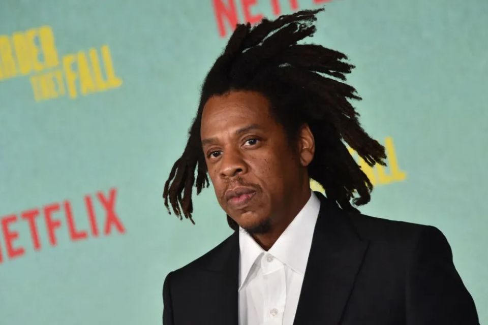 Jay-Z foi incluído no processo neste domingo (08)/Crédito: AFP Jay-Z foi incluído no processo neste domingo (08)/Crédito: AFP