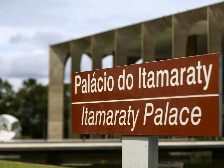 A transferência foi realizada em conjunto com as delegações de outros países, também baseadas na capital síria, Damasco/foto: Marcelo Camargo/Agência Brasil A transferência foi realizada em conjunto com as delegações de outros países, também baseadas na capital síria, Damasco/foto: Marcelo Camargo/Agência Brasil