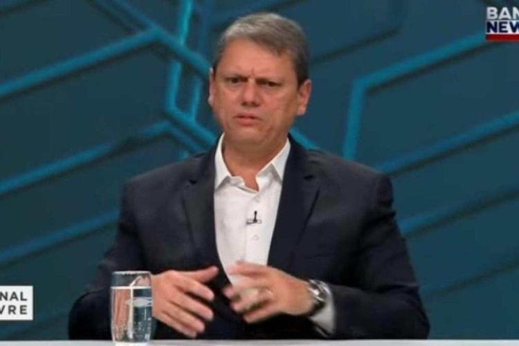 Tarcisio de Freitas, governador de S&atilde;o Paulo, fala sobre elei&ccedil;&otilde;es 2026/Cr&eacute;dito: Reprodu&ccedil;&atilde;o Youtube Band News/ Canal Livre