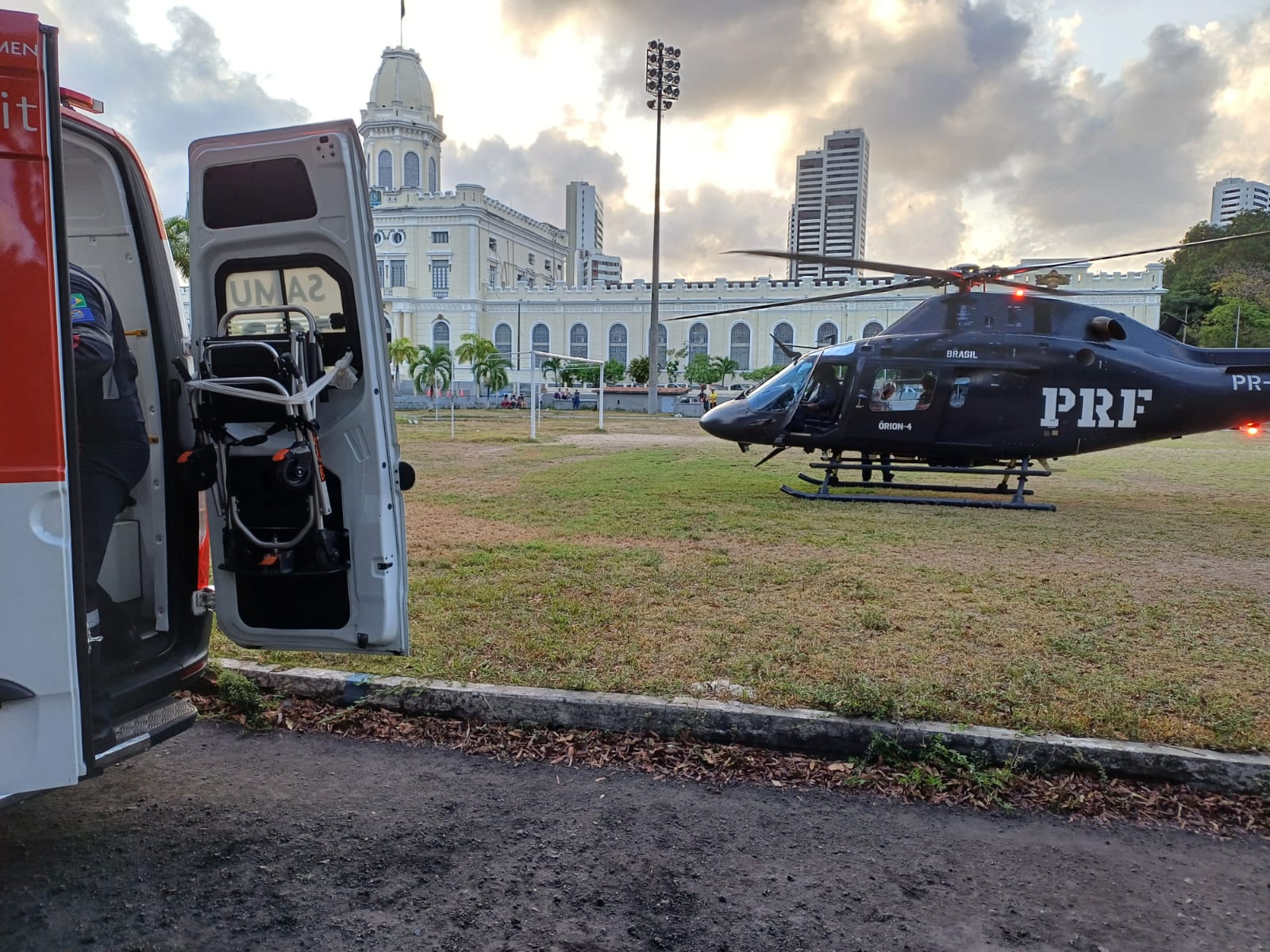 Resgate de paciente foi feito no helicóptero da PRF/Foto: PRF