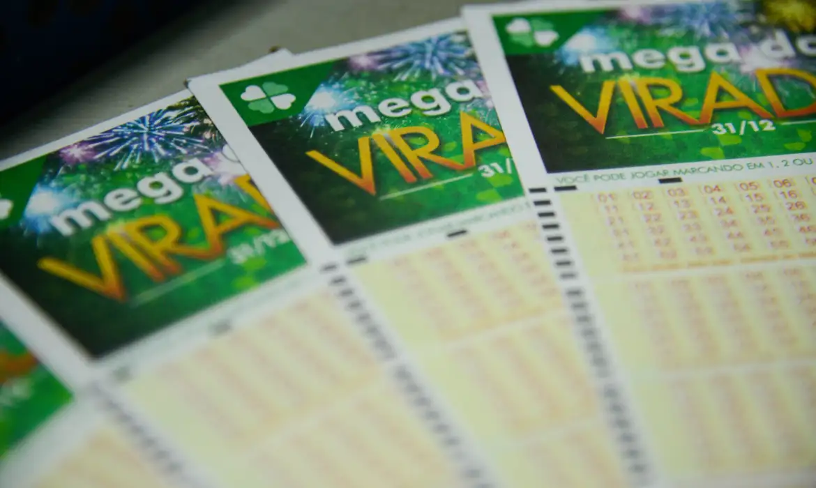 A quina teve 39 apostadores ganhadores e cada um vai receber R$ 60.526,40/foto: Tomaz Silva/Agência Brasil A quina teve 39 apostadores ganhadores e cada um vai receber R$ 60.526,40/foto: Tomaz Silva/Agência Brasil