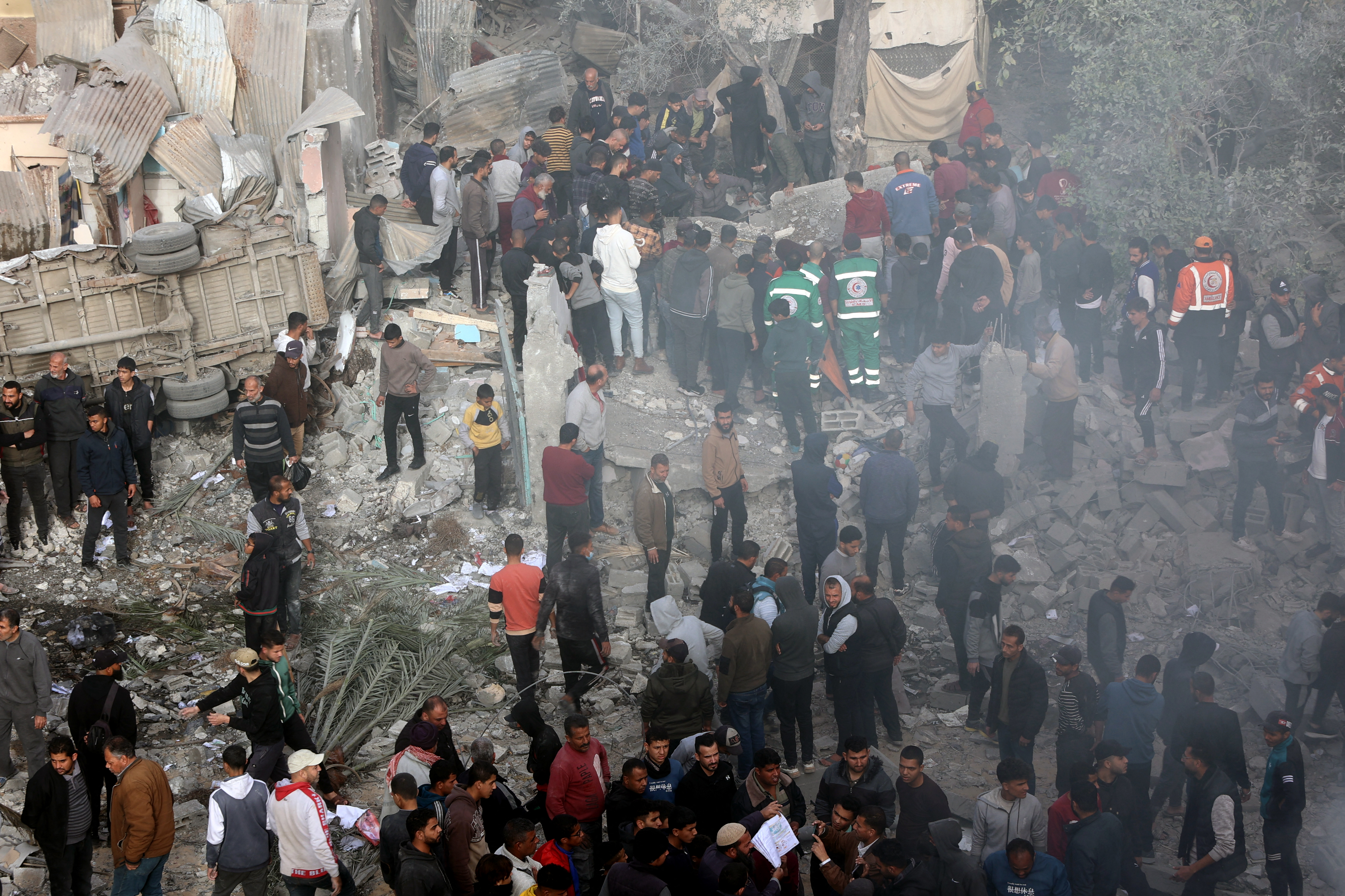 Jornalistas foram mortos durante uma ofensiva de madrugada das forças israelenses no centro da Faixa de Gaza