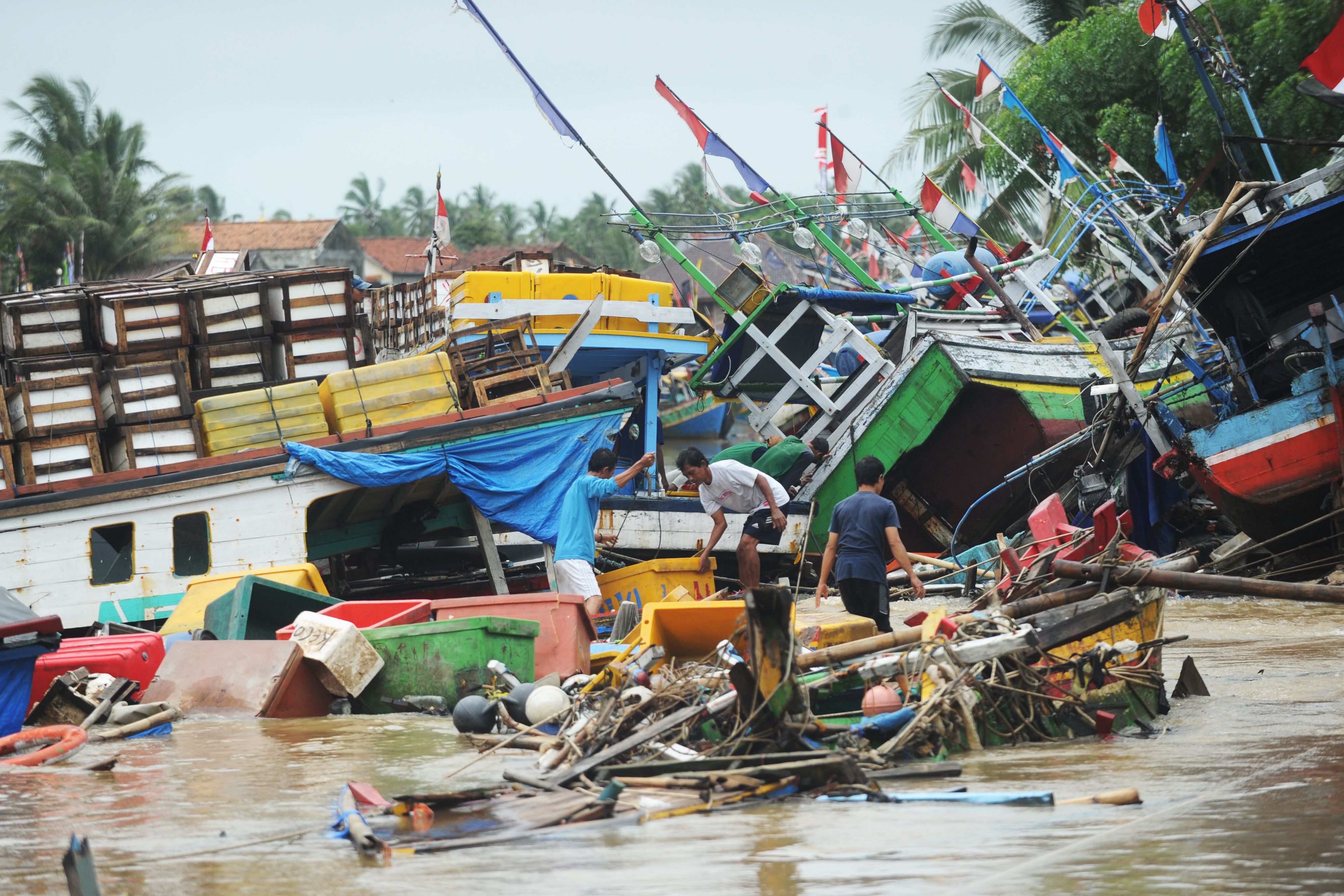 Tsunami foi provocado por um terremoto de magnitude 9,1 na escala Richter/foto: SONNY TUMBELAKA/AFP Tsunami foi provocado por um terremoto de magnitude 9,1 na escala Richter/foto: SONNY TUMBELAKA/AFP