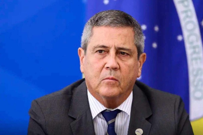 Braga Netto é acusado de ter tentado ter acesso a delação do tenente-coronel Mauro Cid