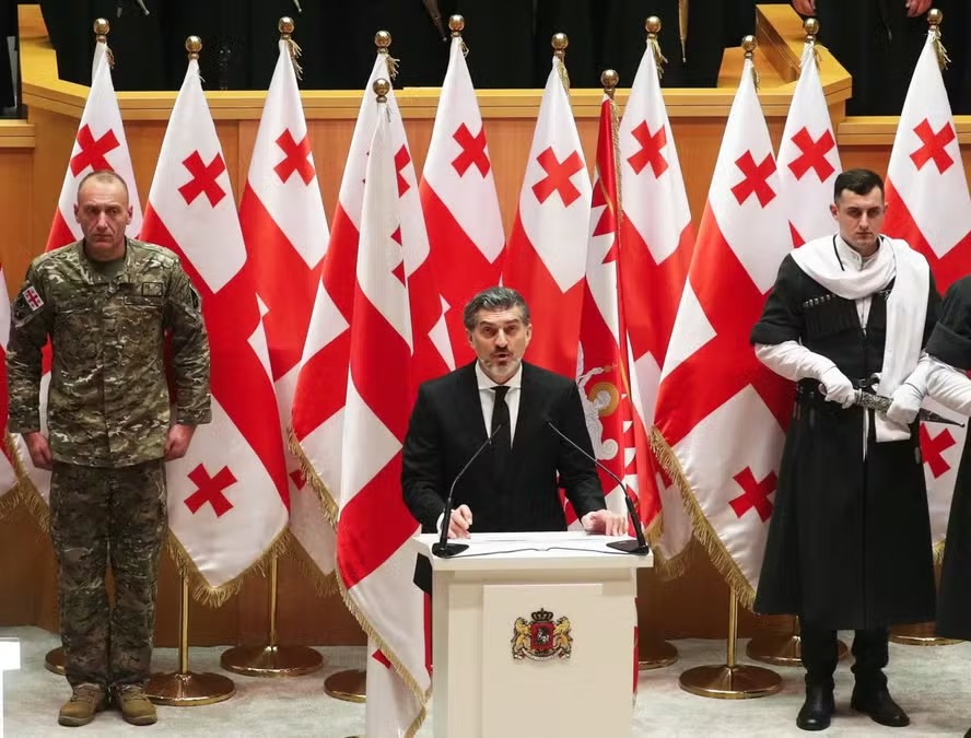 Novo presidente da Geórgia, Mikhail Kavelashvili/foto: Irakli Gedenidze / POOL / AFP Novo presidente da Geórgia, Mikhail Kavelashvili/foto: Irakli Gedenidze / POOL / AFP