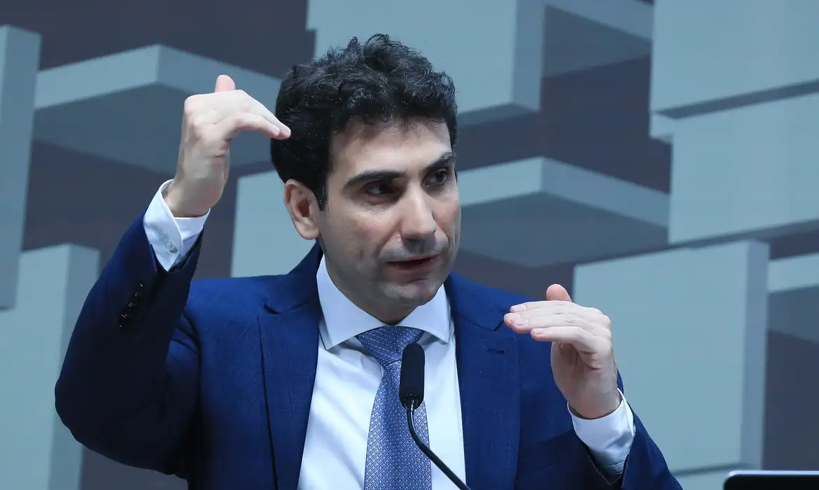 Gabriel Galípolo assume o cargo no dia 1º de janeiro/foto: Lula Marques/ Agência Brasil Gabriel Galípolo assume o cargo no dia 1º de janeiro/foto: Lula Marques/ Agência Brasil