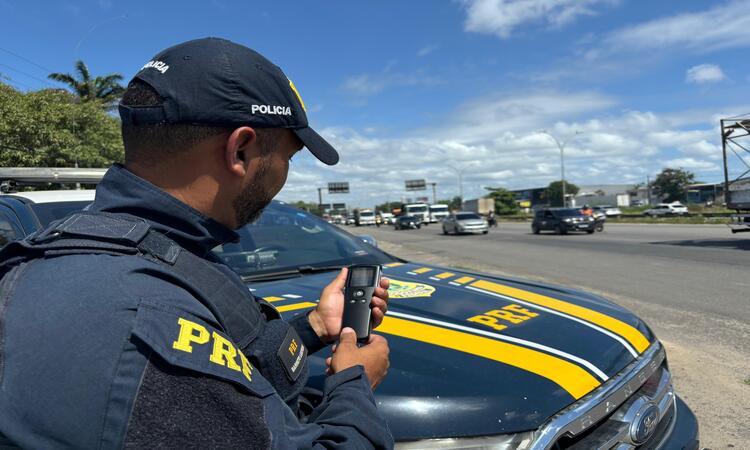 A fiscaliza&ccedil;&atilde;o tamb&eacute;m resultou em 659 imagens de ve&iacute;culos com excesso de velocidade e 127 autua&ccedil;&otilde;es por ultrapassagens em local proibido/Foto: Divulga&ccedil;&atilde;o/PRF