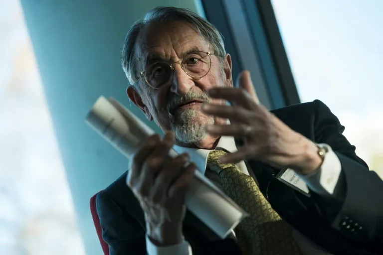 Martin Karplus/foto: BRENDAN SMIALOWSKI/AFP Martin Karplus/foto: BRENDAN SMIALOWSKI/AFP