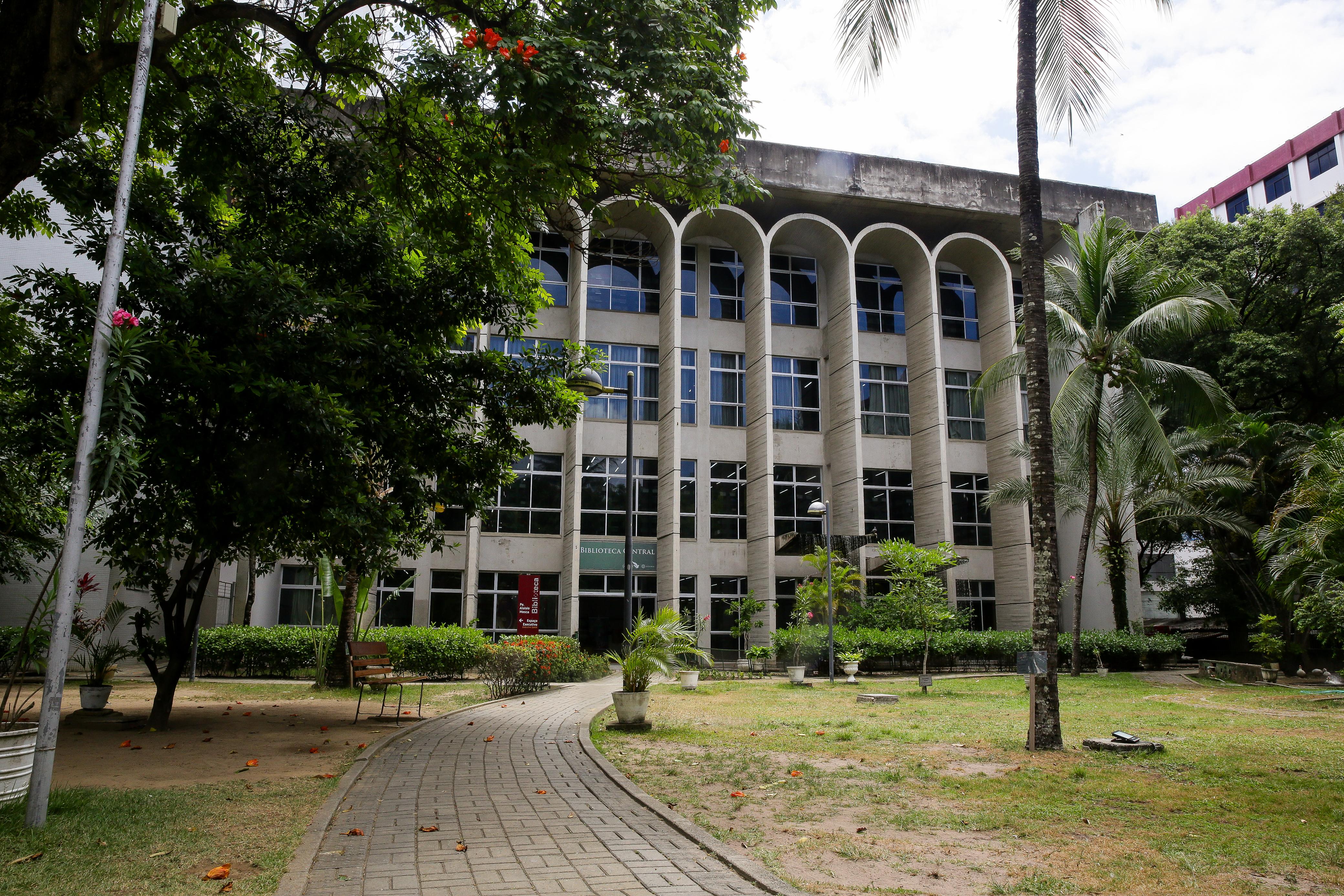 Com 81 anos de tradição no ensino pernambucano, a Católica possui uma estrutura completa para os seus programas de pós-graduação
