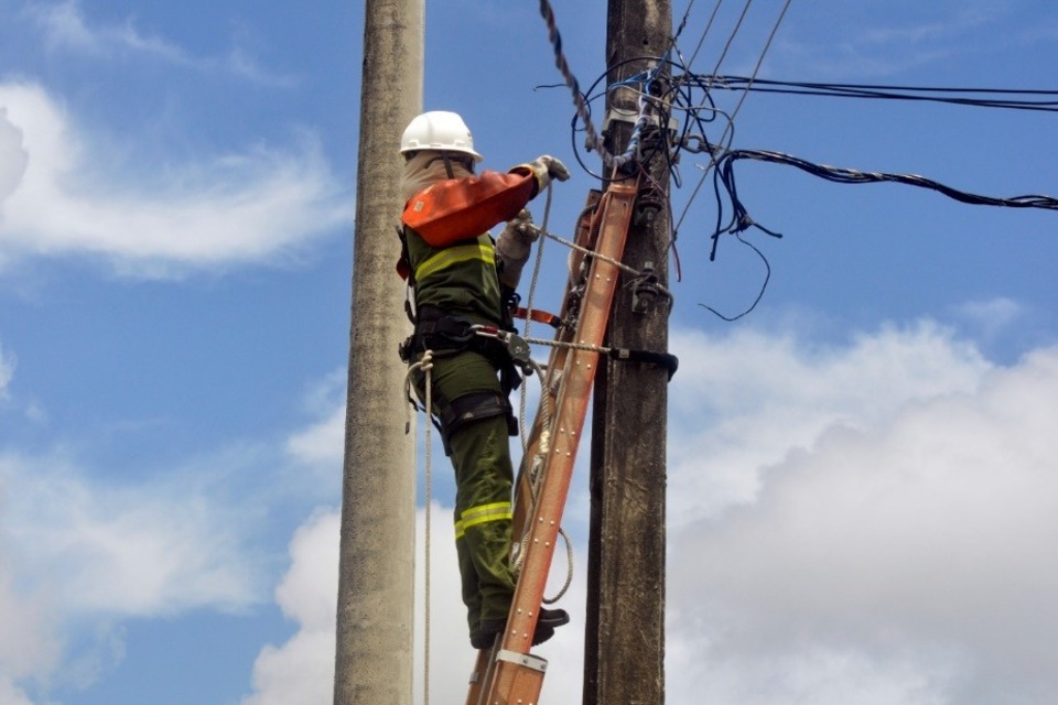 A ação permitiu que esses clientes, a maioria de baixa renda, pertençam à base de dados da distribuidora e tenham acesso a benefícios dos programas sociais federais/Foto: Divulgação/Neoenergia