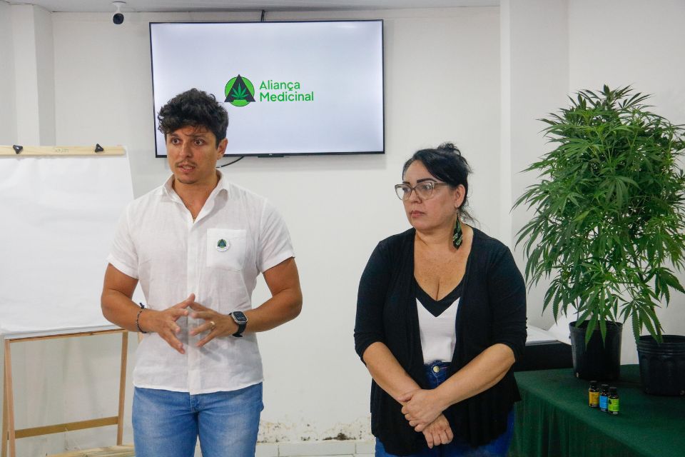 Ricardo Hazin Asfora, diretor executivo, e Hélida Lacerda, presidente da associação