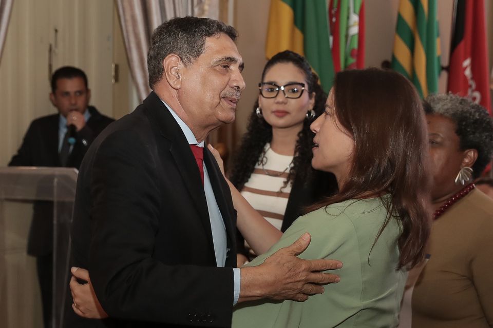 Deputado estadual João Paulo (PT) e governadora Raquel Lyra (PSDB)/Rafael Vieira/DP Foto Deputado estadual João Paulo (PT) e governadora Raquel Lyra (PSDB)/Rafael Vieira/DP Foto