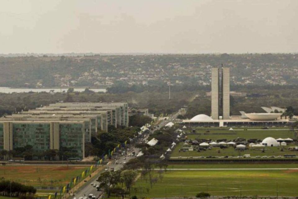 O governo ainda n&atilde;o havia pago nenhum valor desde 1&ordm; de janeiro de 2025; na foto, vista a&eacute;rea da Esplanada dos Minist&eacute;rios/foto: Jo&eacute;dson Alves/Ag&ecirc;ncia Brasil