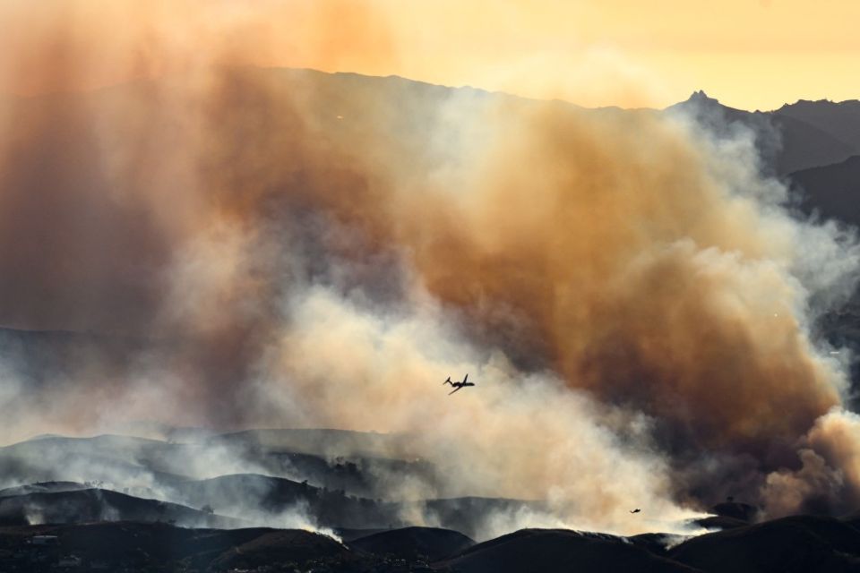 Incêndios que assolam o sul da Califórnia/foto: JOSH EDELSON/AFP Incêndios que assolam o sul da Califórnia/foto: JOSH EDELSON/AFP