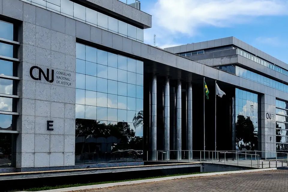 A medida atende aos princípios contidos na Resolução 601/2024 do Conselho Nacional de Justiça (CNJ)/foto: Rafa Neddermeyer/Agência Brasil A medida atende aos princípios contidos na Resolução 601/2024 do Conselho Nacional de Justiça (CNJ)/foto: Rafa Neddermeyer/Agência Brasil