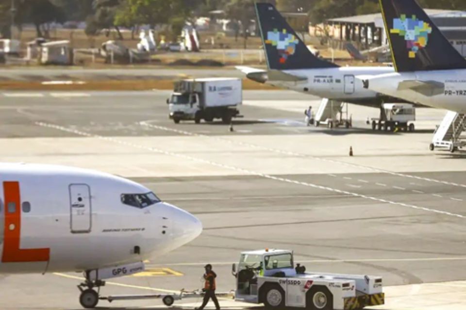 As marcas Gol e Azul continuar&atilde;o a existir de forma independente, mas as duas a&eacute;reas poder&atilde;o compartilhar aeronaves/foto: Marcelo Camargo/Ag&ecirc;ncia Brasil