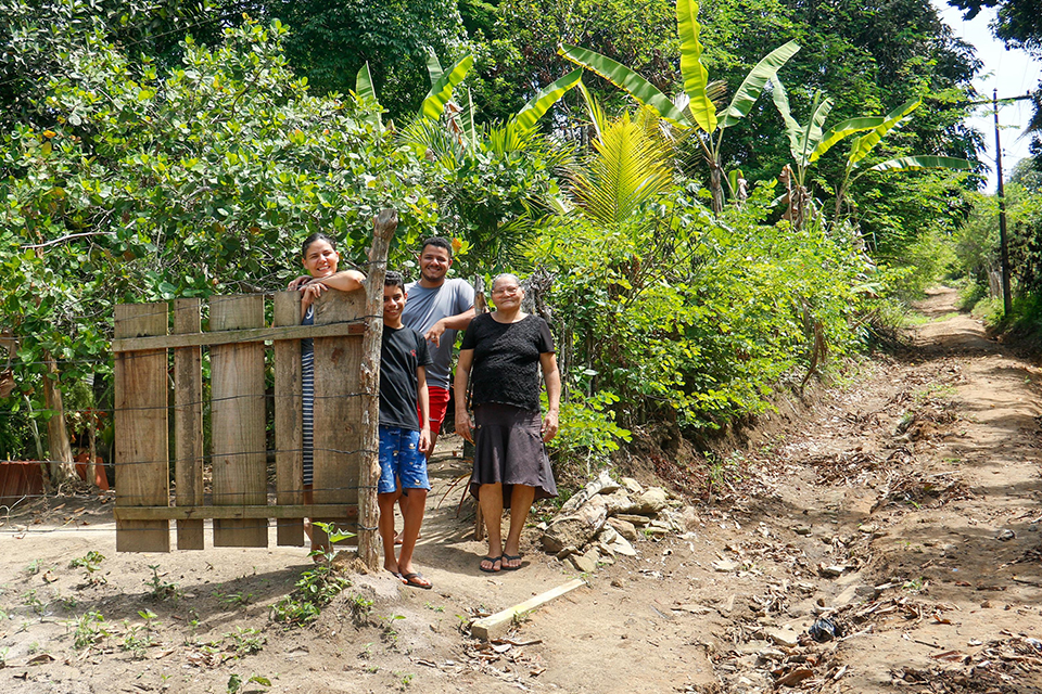 Família de Seu Caju na zona rural de Igarassu/Foto: Marina Torres/DP Foto Família de Seu Caju na zona rural de Igarassu/Foto: Marina Torres/DP Foto