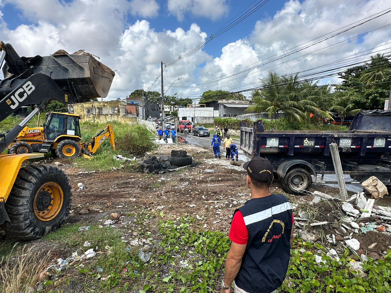 Operação foi realizada nesta quarta (22), na Zona Oeste/Foto: Prefeitura do Recife Operação foi realizada nesta quarta (22), na Zona Oeste/Foto: Prefeitura do Recife