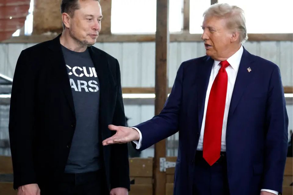 Musk afirmou que o dinheiro prometido para o investimento ainda n&atilde;o estava dispon&iacute;vel/foto: ANNA MONEYMAKER / GETTY IMAGES NORTH AMERICA/AFP