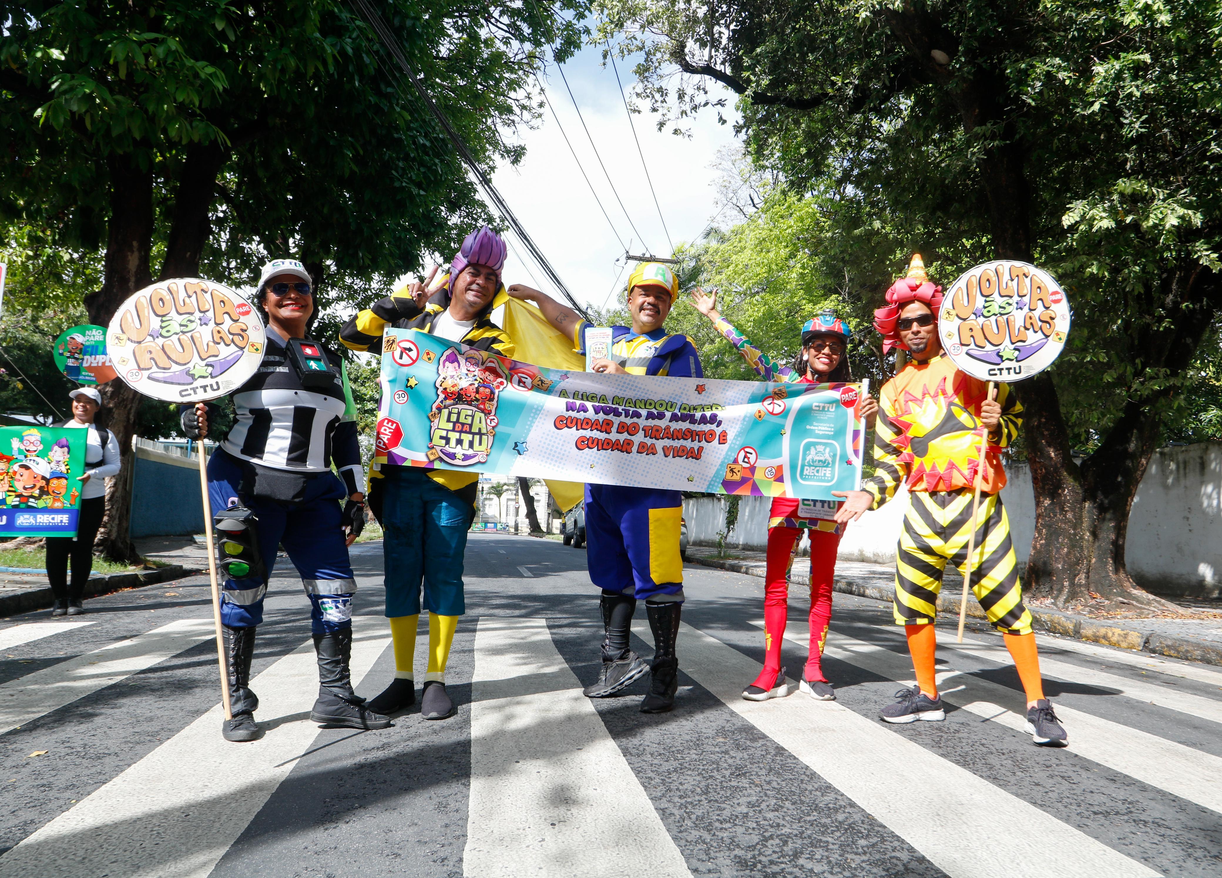 Turma o Fom-Fom está nas ruas/Foto: Prefeitura do Recife Turma o Fom-Fom está nas ruas/Foto: Prefeitura do Recife