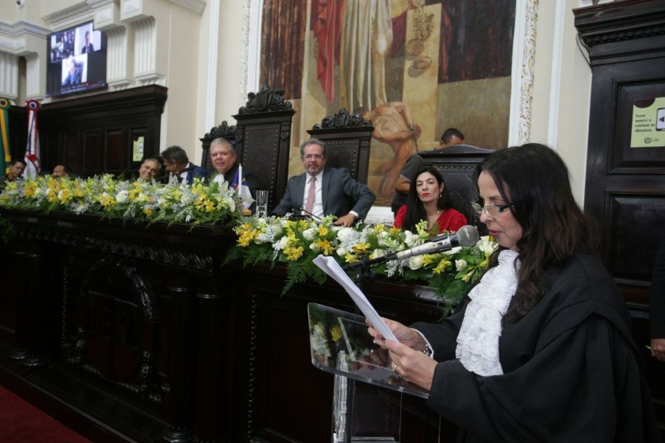 A desembargadora Valéria Wanderley discursou em nome dos empossados/Foto: Divulgação
