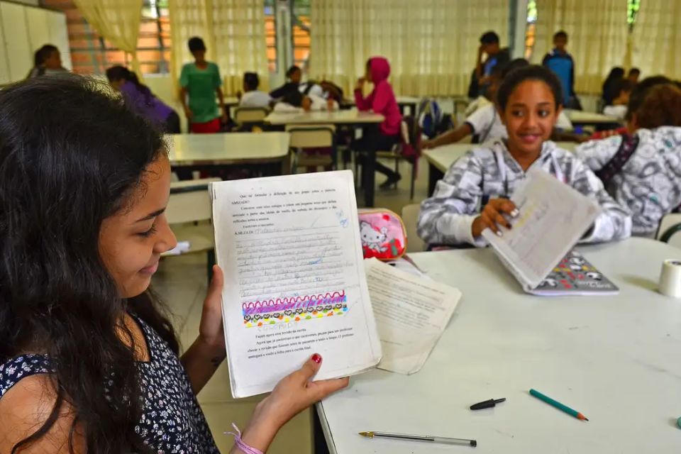 O piso salarial é o valor mínimo que professores devem ganhar no Brasil/Crédito: Rovena Rosa / Agência Brasil O piso salarial é o valor mínimo que professores devem ganhar no Brasil/Crédito: Rovena Rosa / Agência Brasil